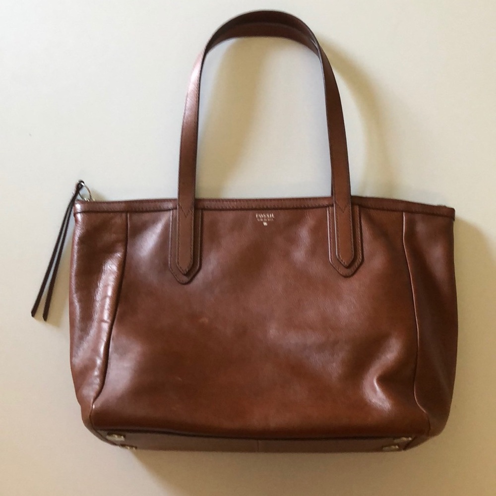 EUC Cognac Leather Fossil Bag